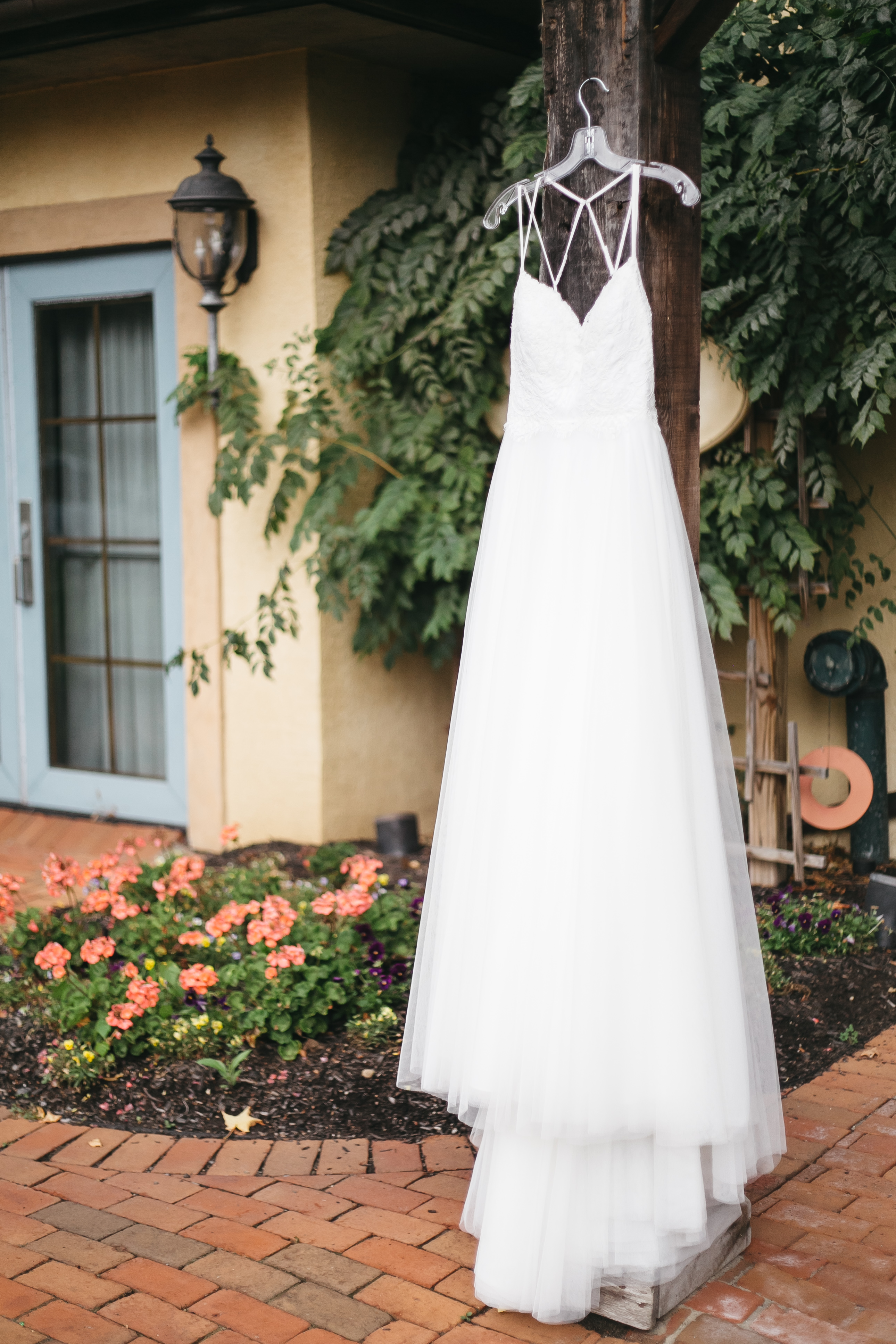 Skaneateles New York Wedding at Anyelas Vineyard by Emi Rose Studio