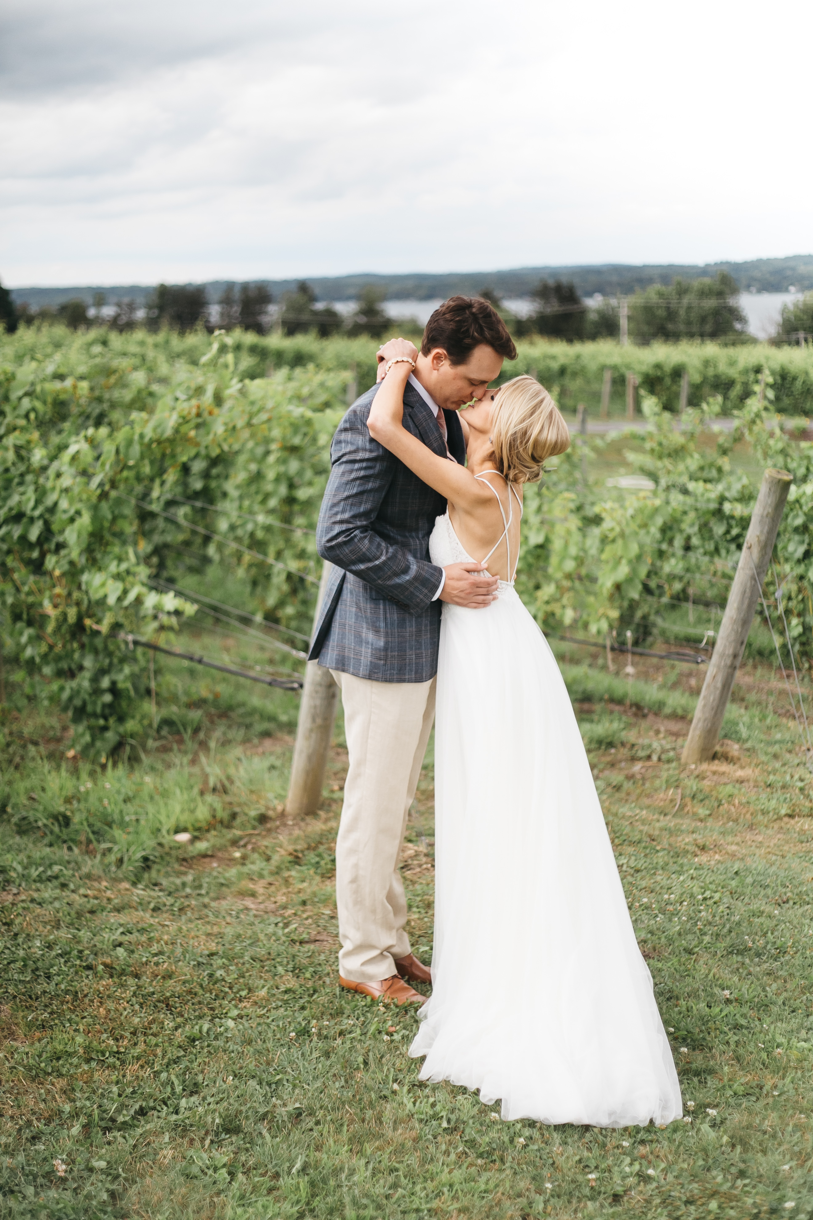Skaneateles New York Wedding at Anyelas Vineyard by Emi Rose Studio