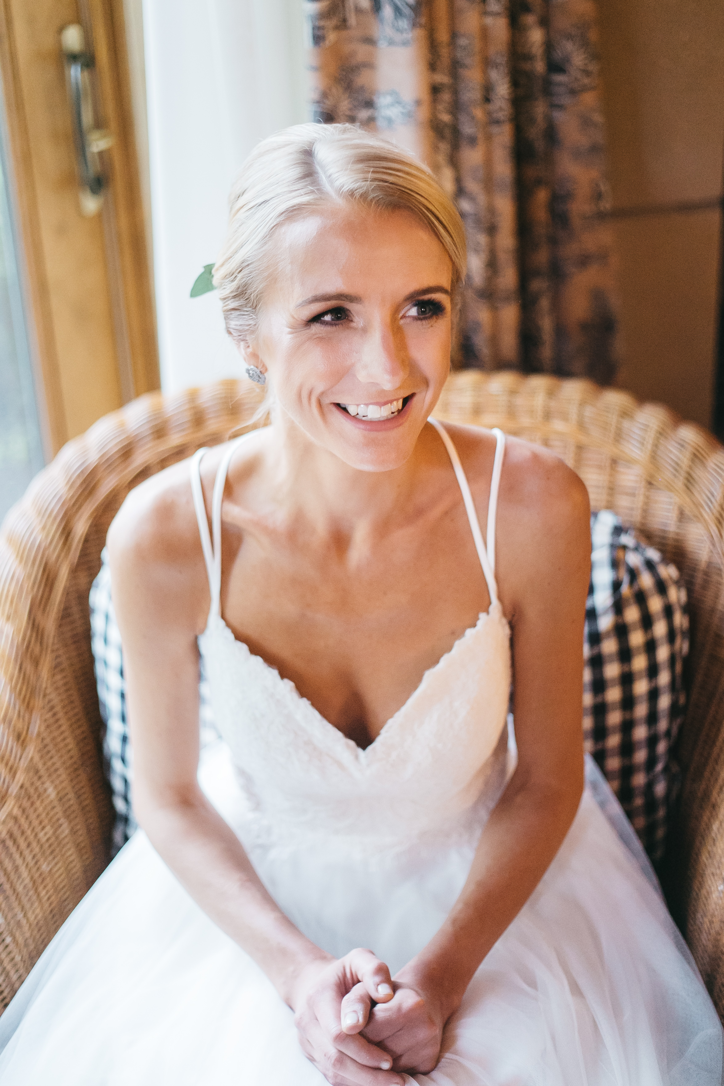 Skaneateles New York Wedding at Anyelas Vineyard by Emi Rose Studio