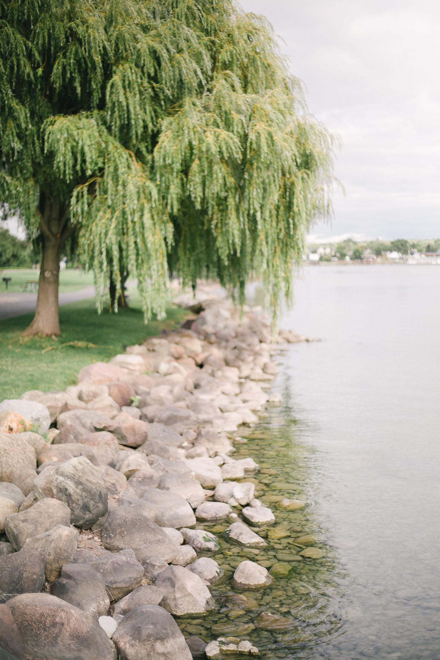 Canandaigua Wedding at the Inn on the Lake by Emi Rose Studio